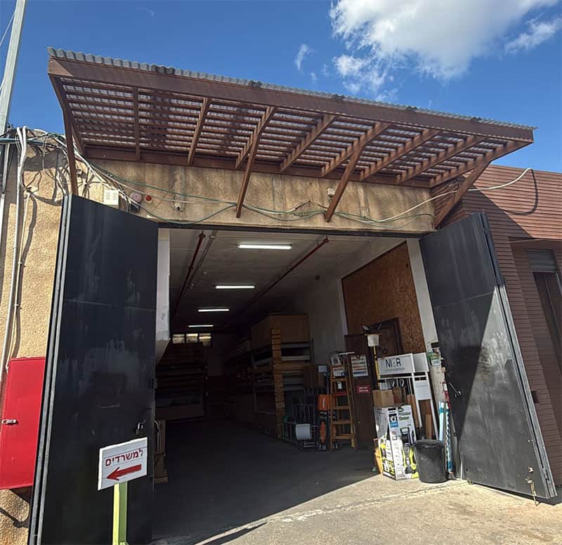 פרגולה מרחפת עצי חזון